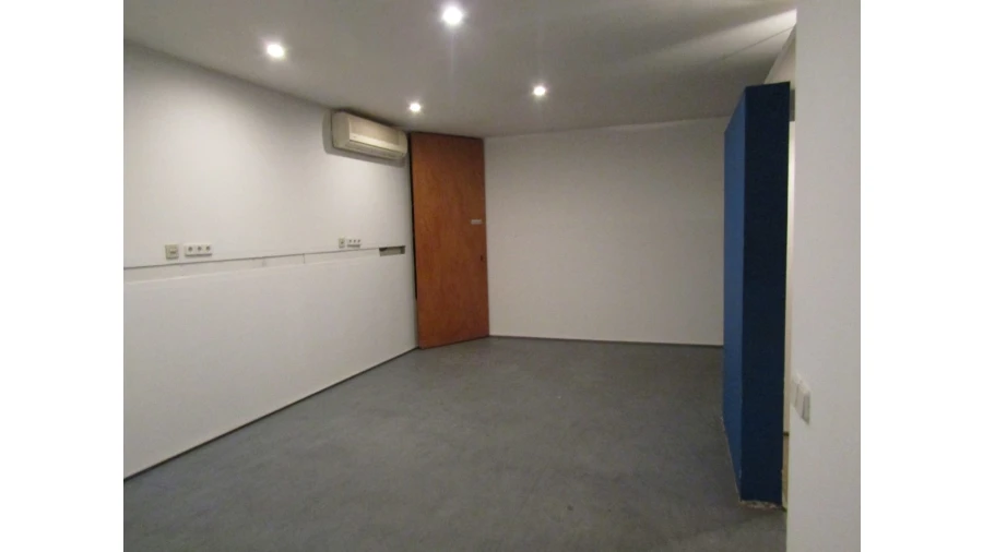 Armazém para Venda em Santo António Foto 10