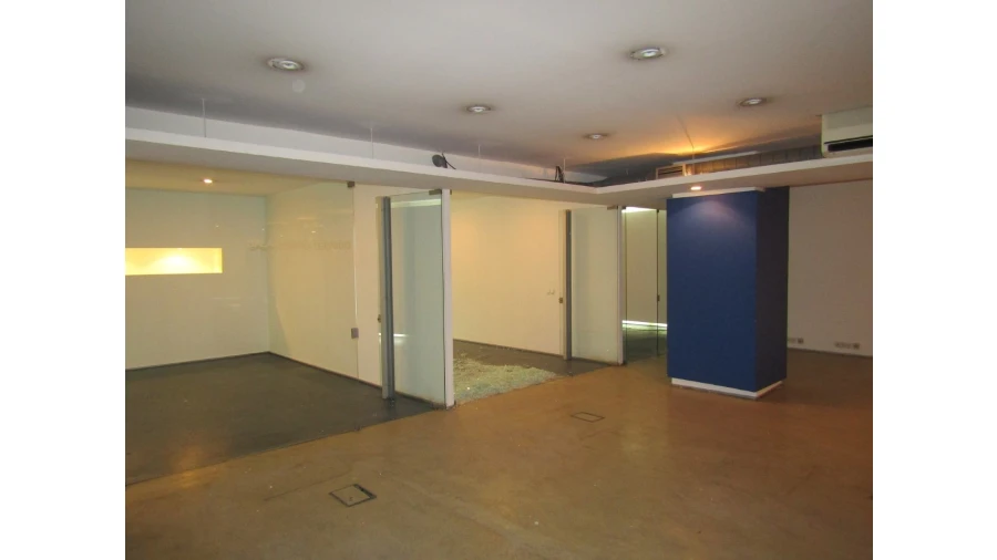 Armazém para Venda em Santo António Foto 3