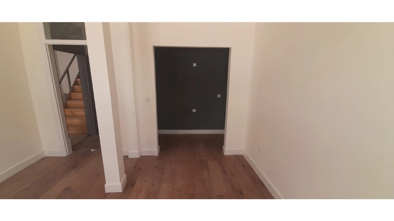 Apartamento T2 para Venda em Campolide Foto 4