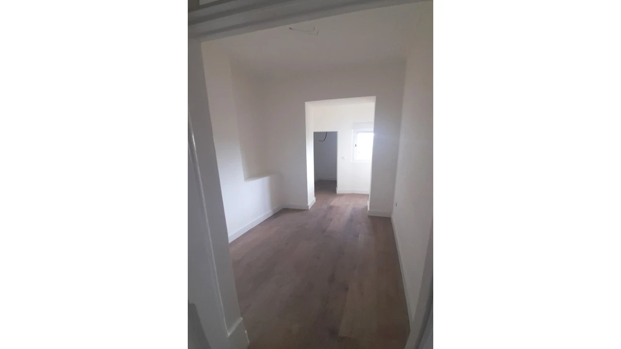 Apartamento T2 para Venda em Campolide Foto 7