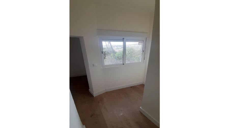 Apartamento T2 para Venda em Campolide Foto 8