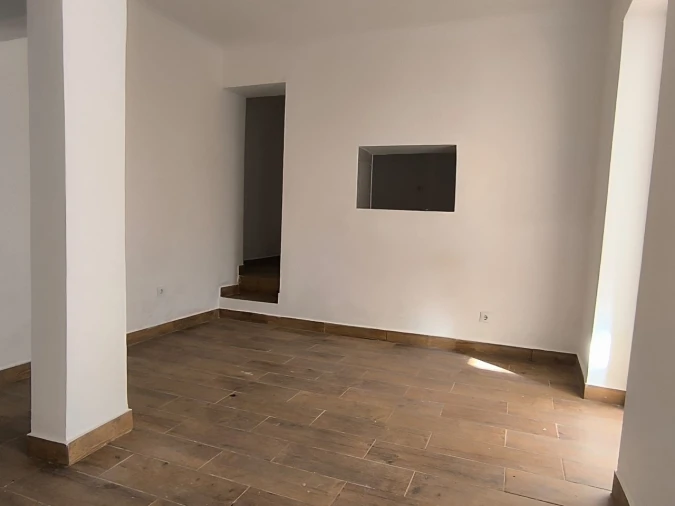 Apartamento T2 para Venda em Campolide Foto 11