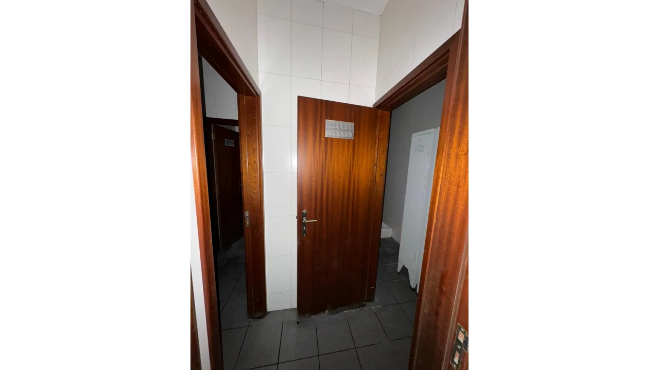 Loja para Venda em Mafamude e Vilar do Paraíso Foto 11