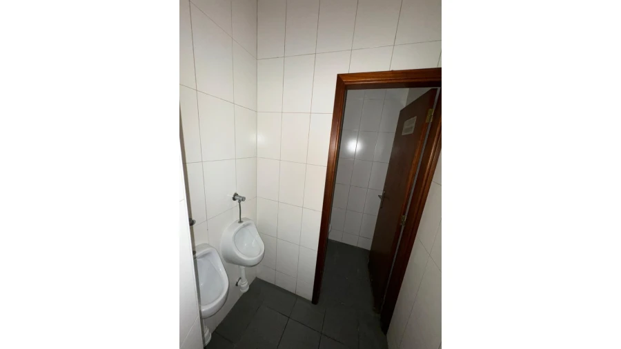 Loja para Venda em Mafamude e Vilar do Paraíso Foto 12