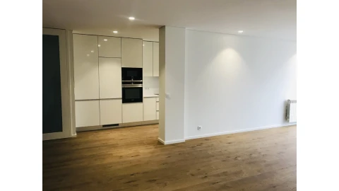 Apartamento T4 para Venda em Matosinhos e Leça da Palmeira