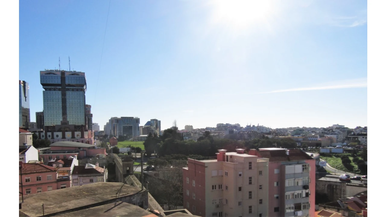 Prédio para Venda em Campolide Foto 4