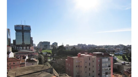 Prédio para Venda em Campolide