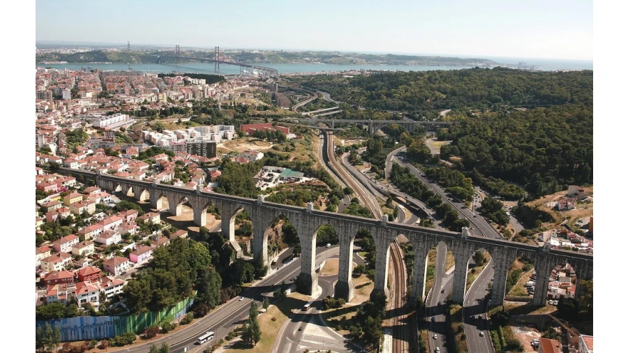 Prédio para Venda em Campolide Foto 5