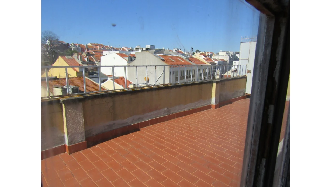 Apartamento T5 para Venda em Arroios Foto 2