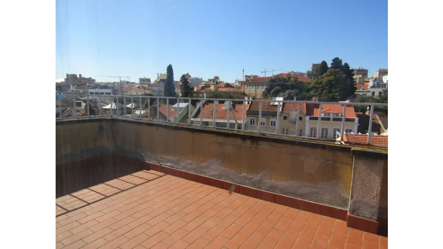 Apartamento T5 para Venda em Arroios Foto 3