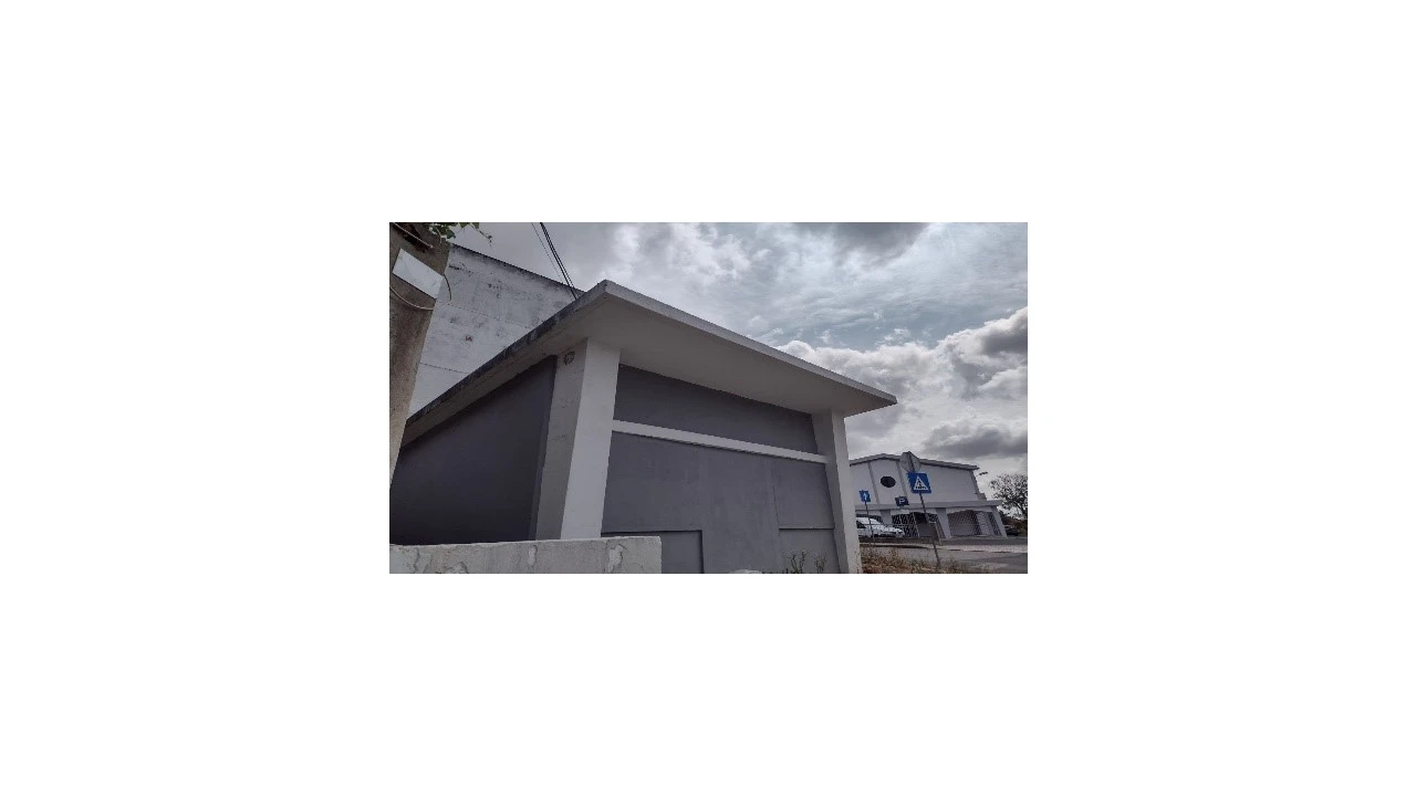 Loja para Venda em Pontinha e Famões Foto 4