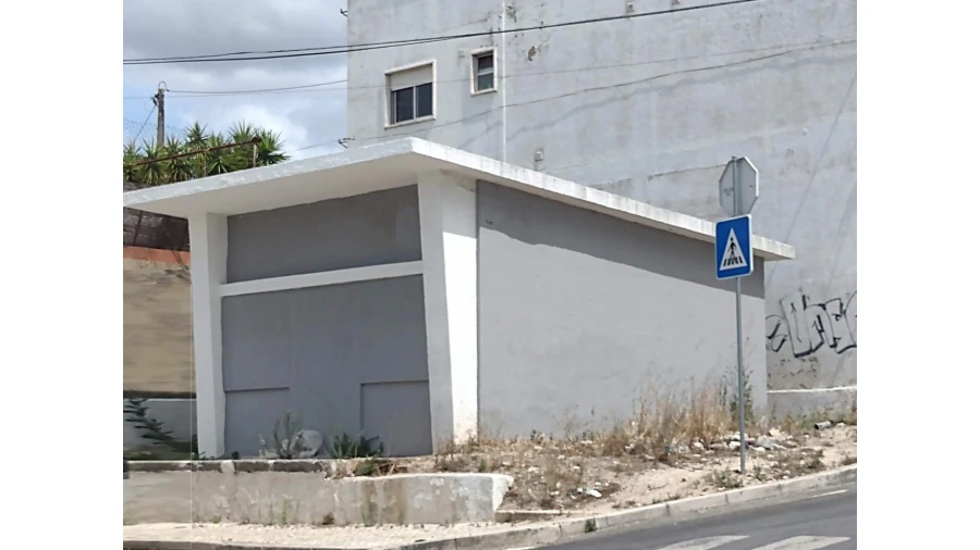 Loja para Venda em Pontinha e Famões Foto 1