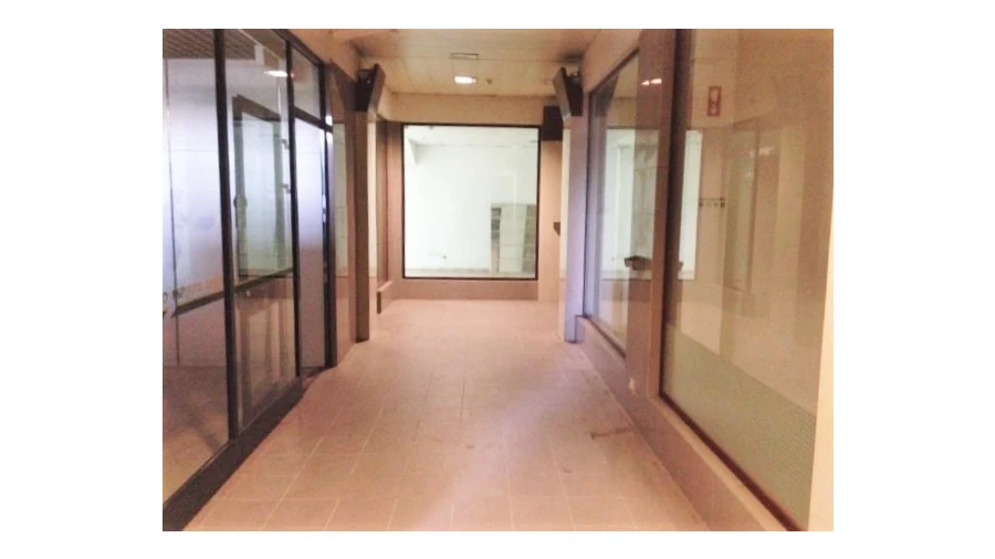 Negócio para Venda em Póvoa de Santa Iria e Forte da Casa Foto 1