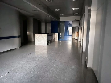 Loja para Arrendamento em Mafamude e Vilar do Paraíso