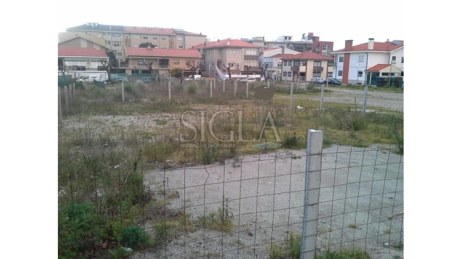 Terreno para Venda em Espinho