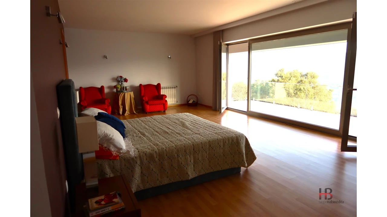 Quinta T4 para Venda em Sobrado e Bairros Foto 58