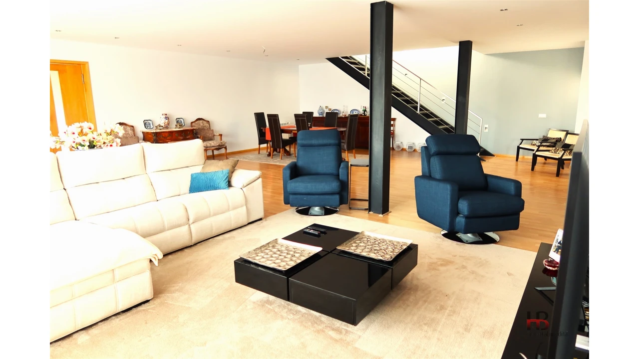 Quinta T4 para Venda em Sobrado e Bairros Foto 33