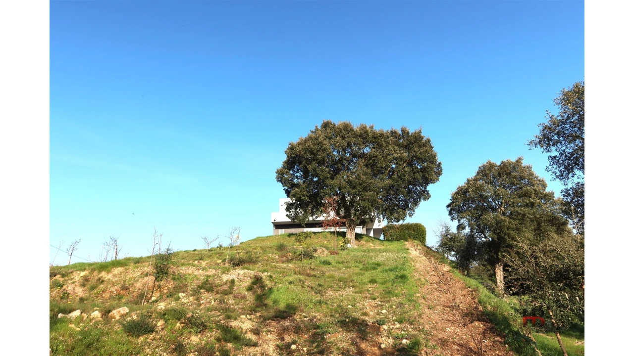 Quinta T4 para Venda em Sobrado e Bairros Foto 9