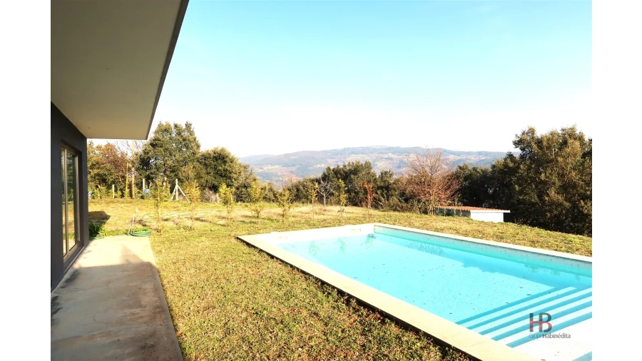 Quinta T4 para Venda em Sobrado e Bairros Foto 19