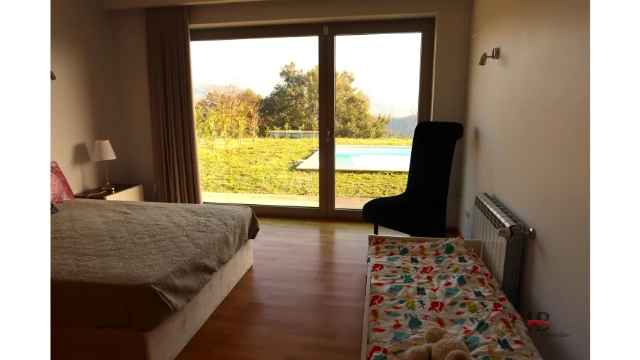 Quinta T4 para Venda em Sobrado e Bairros Foto 49