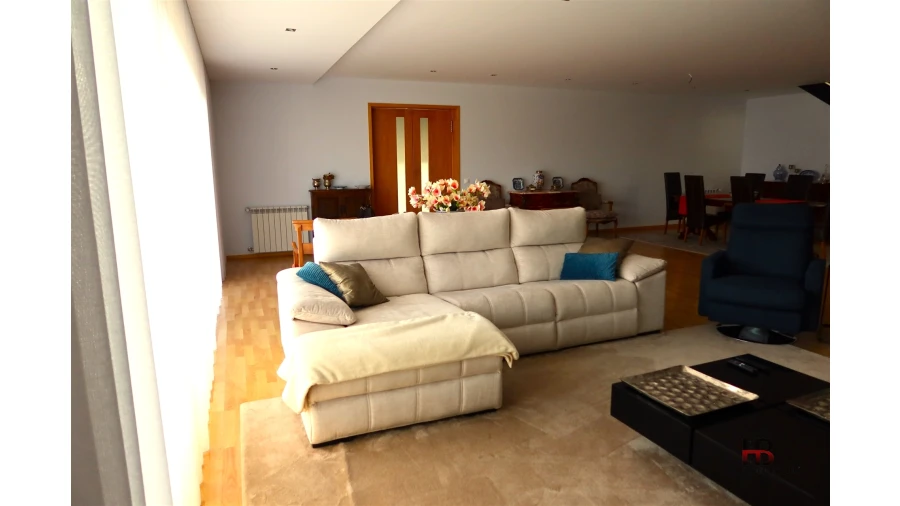 Quinta T4 para Venda em Sobrado e Bairros Foto 32