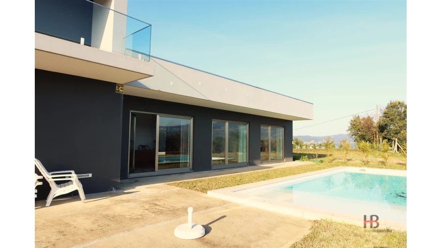 Quinta T4 para Venda em Sobrado e Bairros Foto 2