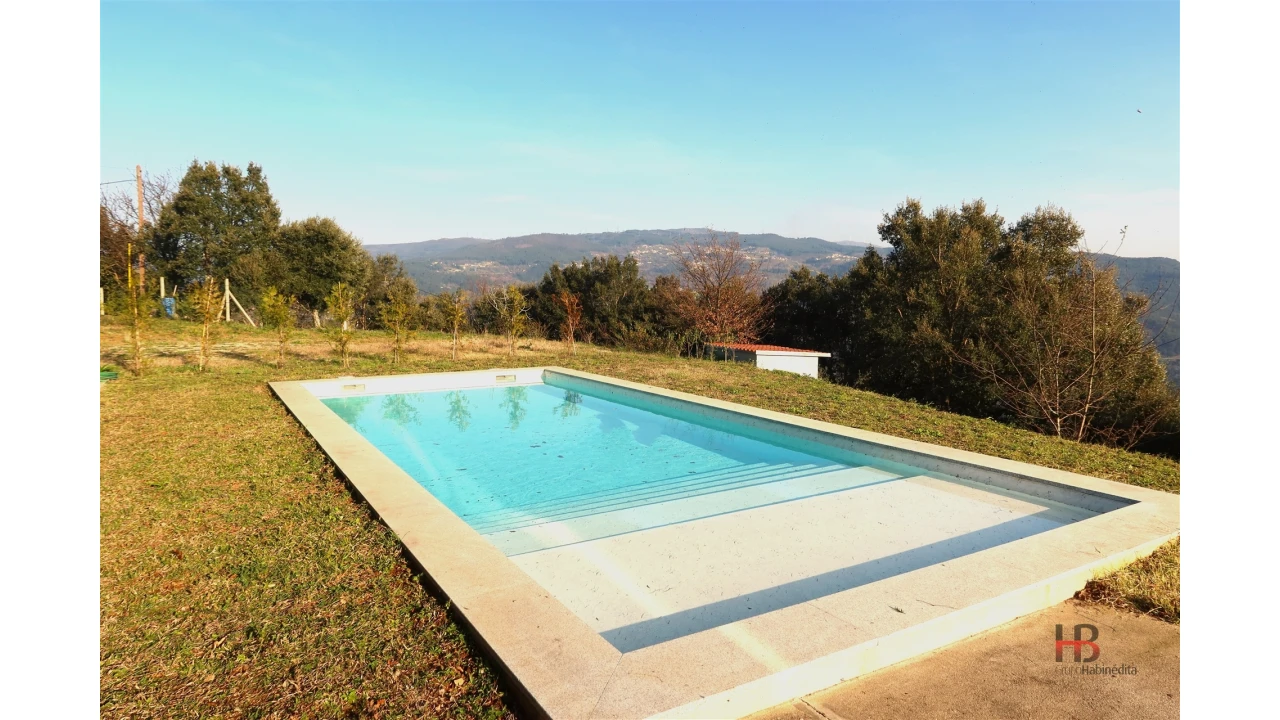 Quinta T4 para Venda em Sobrado e Bairros Foto 17