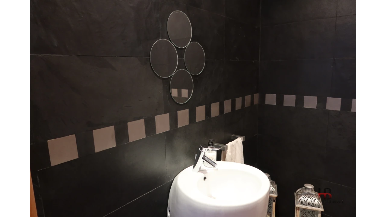 Quinta T4 para Venda em Sobrado e Bairros Foto 25