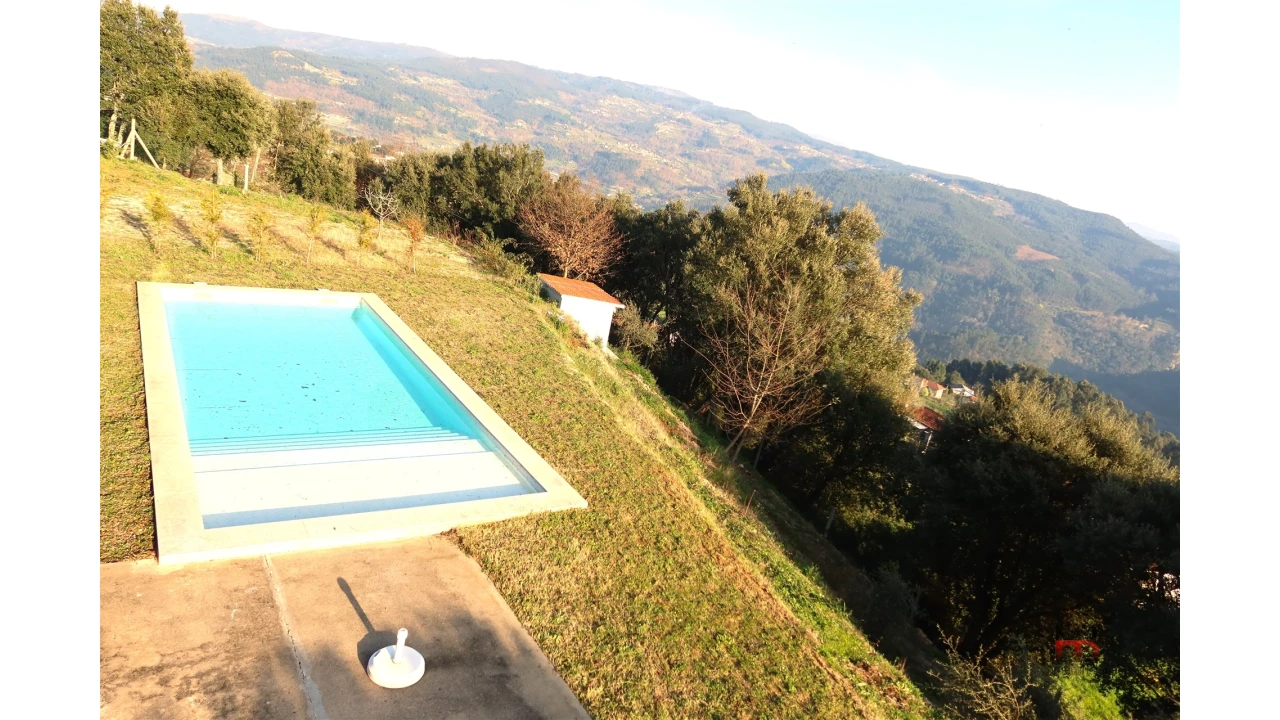 Quinta T4 para Venda em Sobrado e Bairros Foto 75