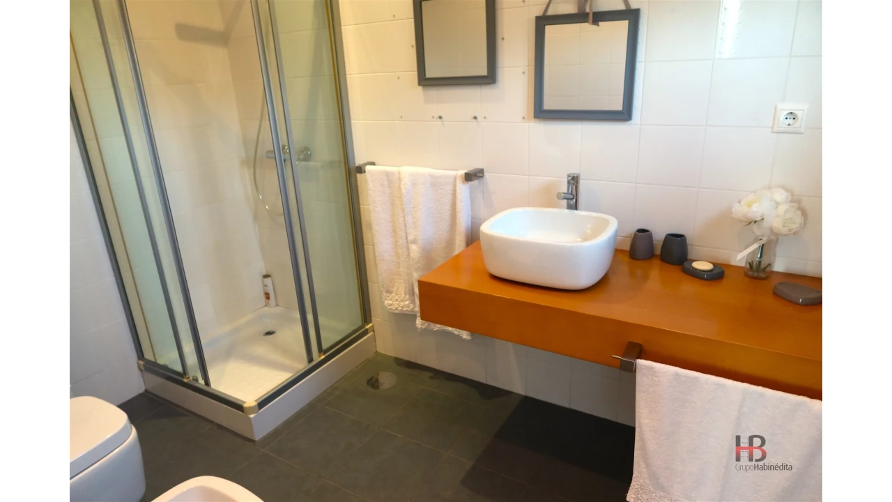 Quinta T4 para Venda em Sobrado e Bairros Foto 52