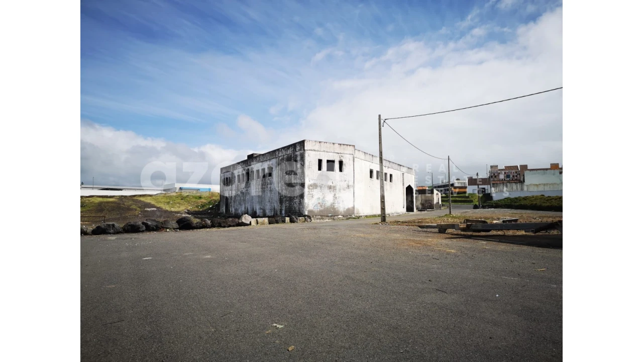 Armazém para Venda em Rabo de Peixe Foto 3