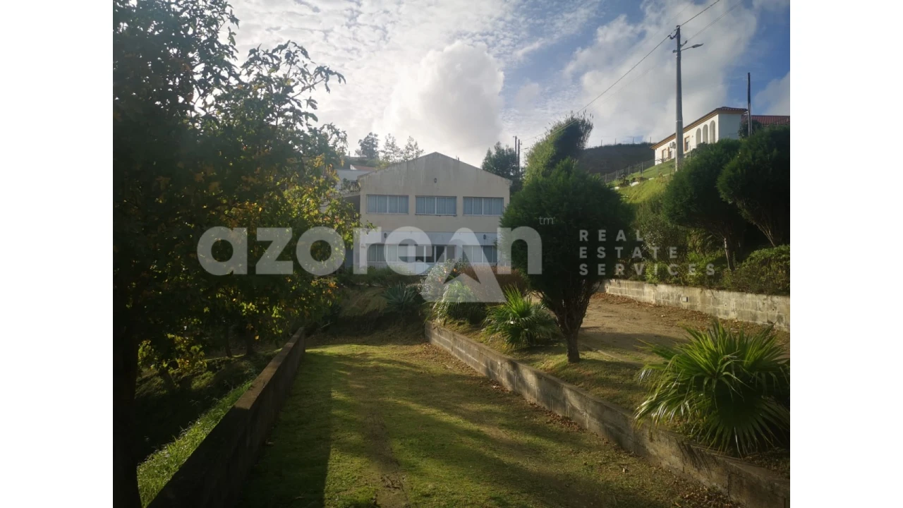 Armazém para Venda em Povoação Foto 1