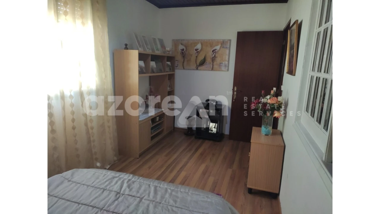 Moradia T3 para Venda em Feteiras Foto 17