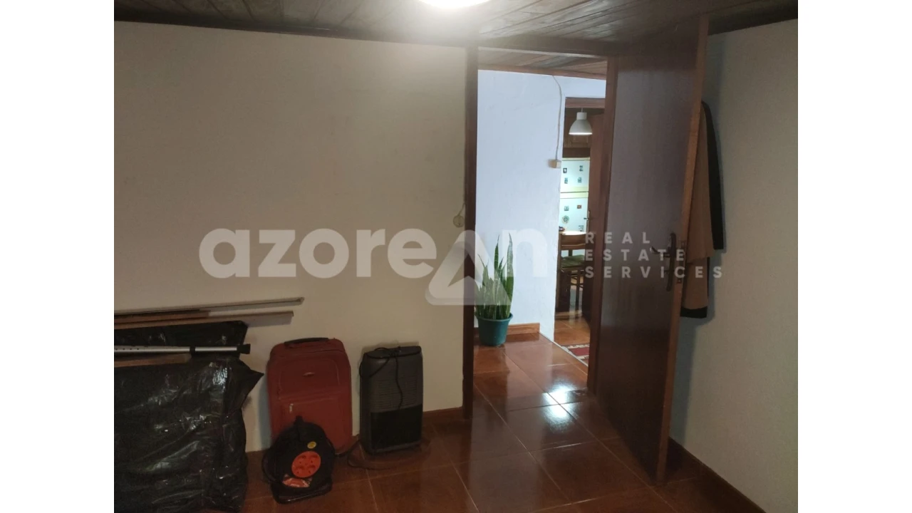 Moradia T3 para Venda em Feteiras Foto 19