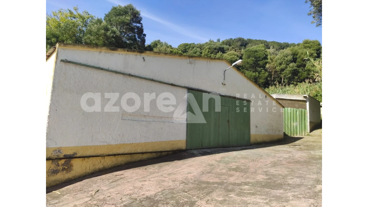 Moradia T3 para Venda em Feteiras Foto 35