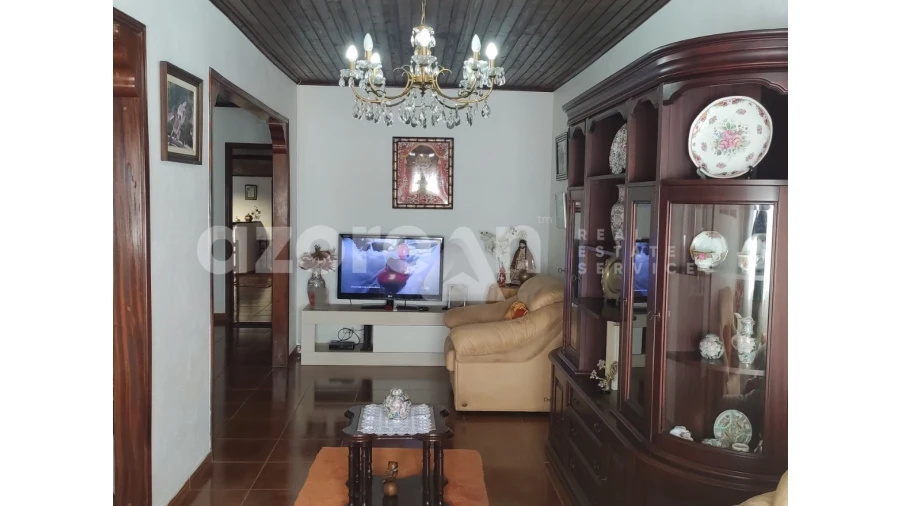 Moradia T3 para Venda em Feteiras Foto 8