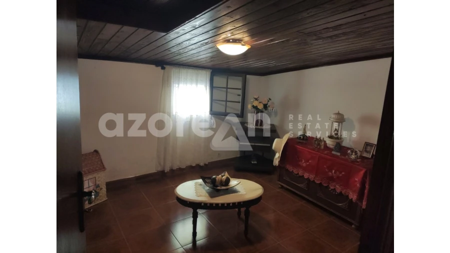 Moradia T3 para Venda em Feteiras Foto 18