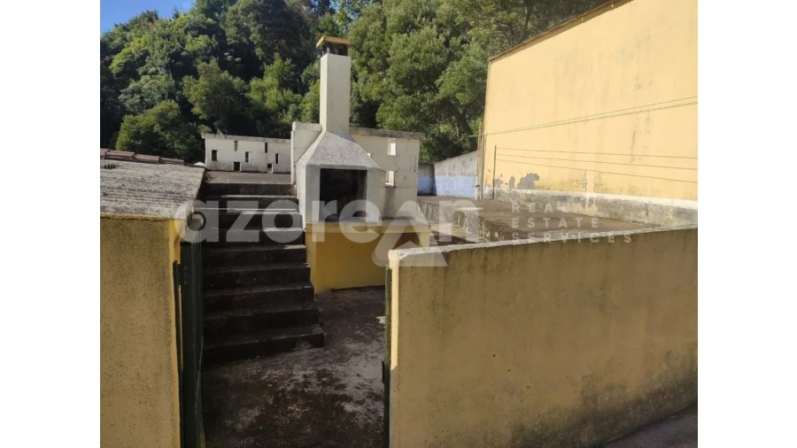 Moradia T3 para Venda em Feteiras Foto 30