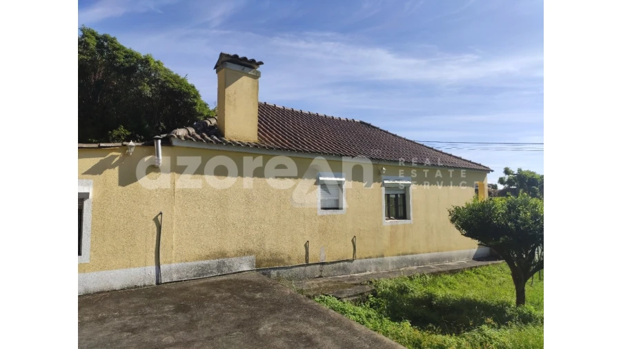 Moradia T3 para Venda em Feteiras Foto 32