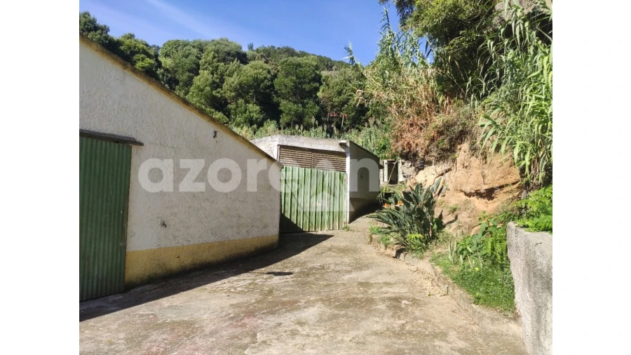 Moradia T3 para Venda em Feteiras Foto 34