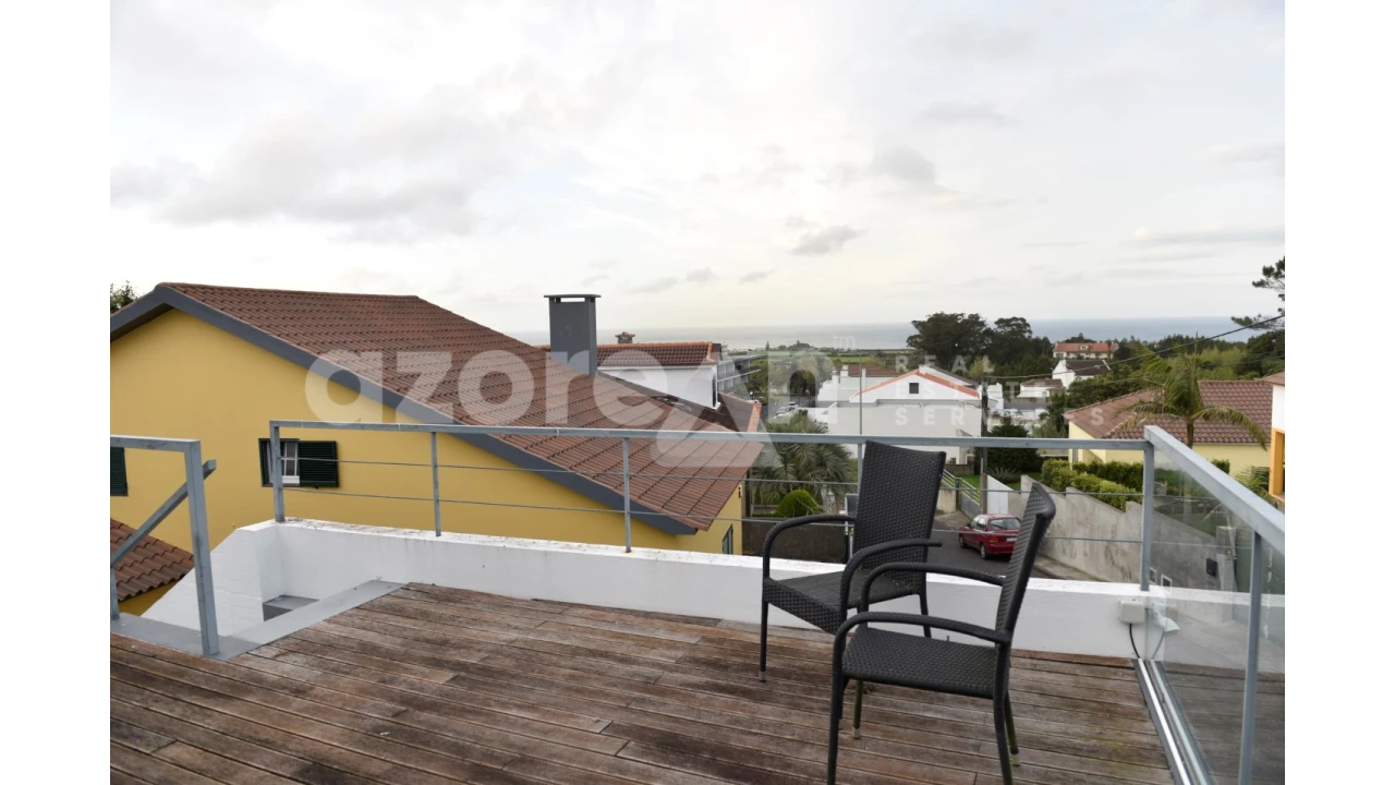 Moradia T3 para Venda em Pico da Pedra Foto 26