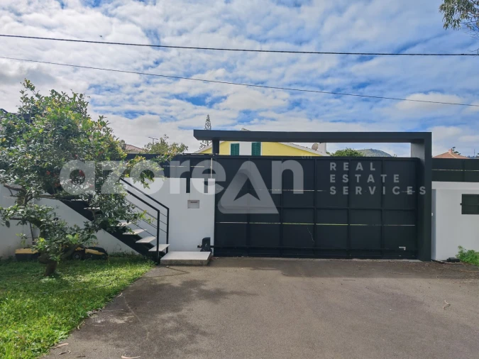 Moradia T3 para Venda em Pico da Pedra Foto 25