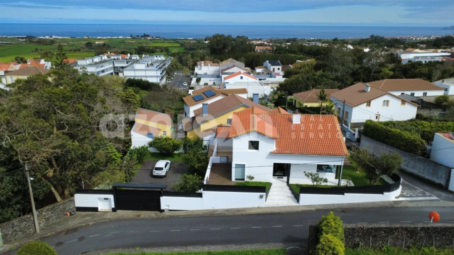 Moradia T3 para Venda em Pico da Pedra