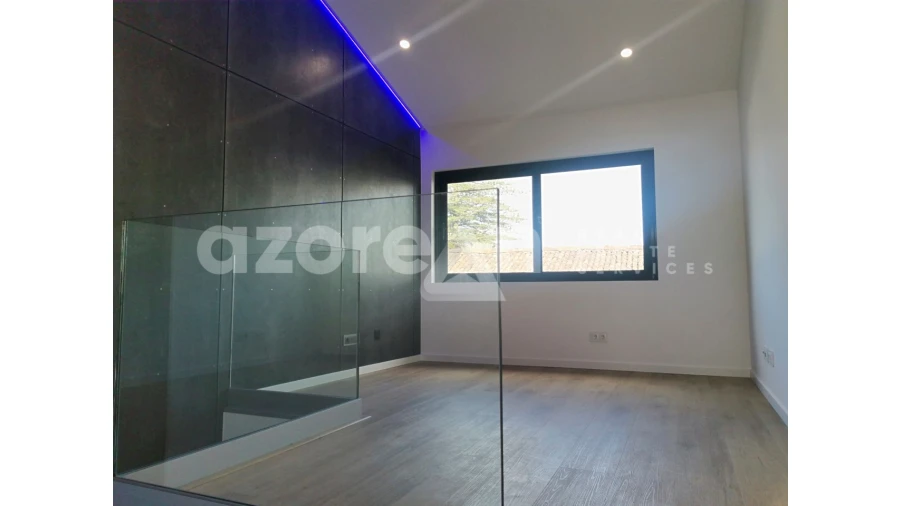 Moradia T2 para Venda em Fajã de Cima Foto 12