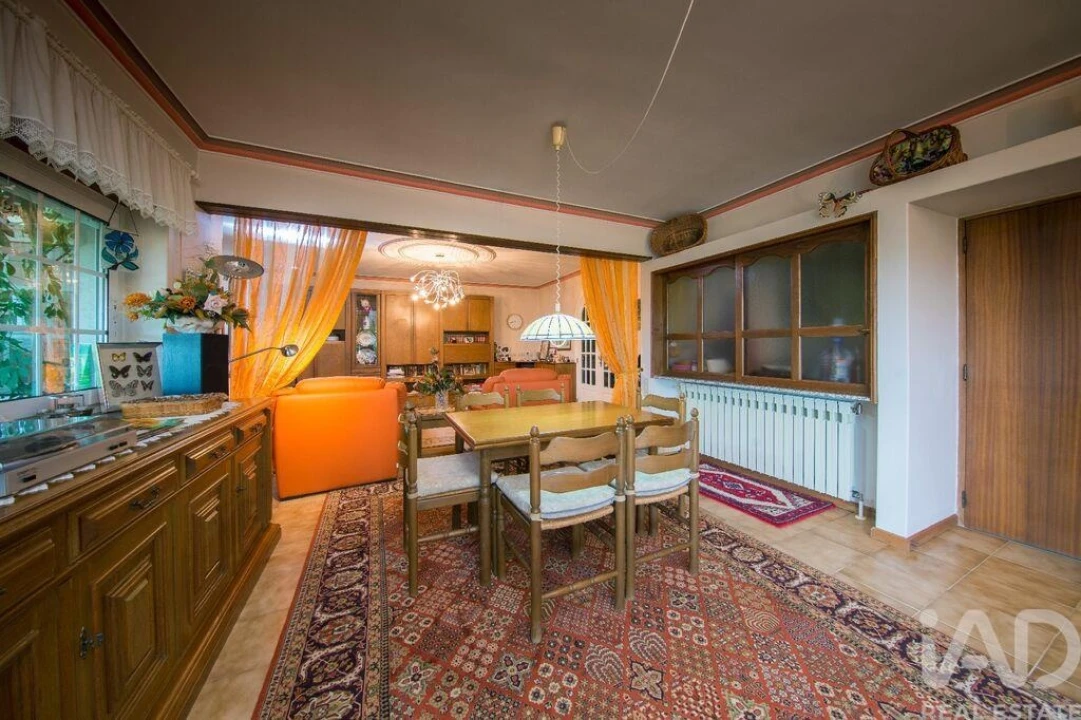 Moradia T6 para Venda em Candosa Foto 25