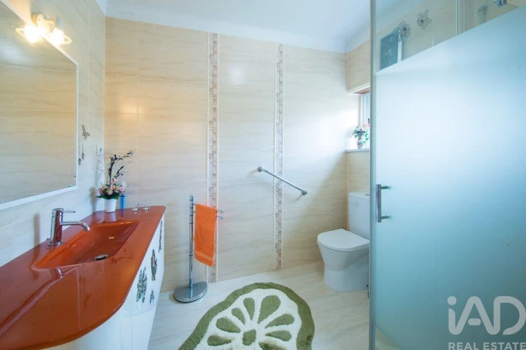 Moradia T6 para Venda em Candosa Foto 22