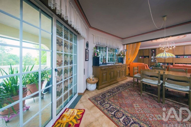 Moradia T6 para Venda em Candosa Foto 16