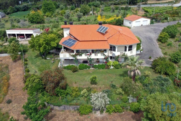 Moradia T6 para Venda em Candosa Foto 4