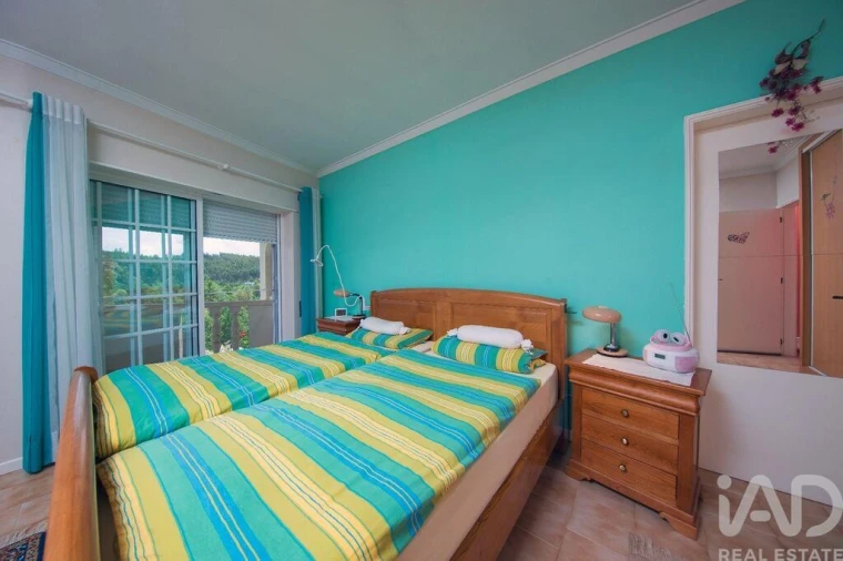 Moradia T6 para Venda em Candosa Foto 21