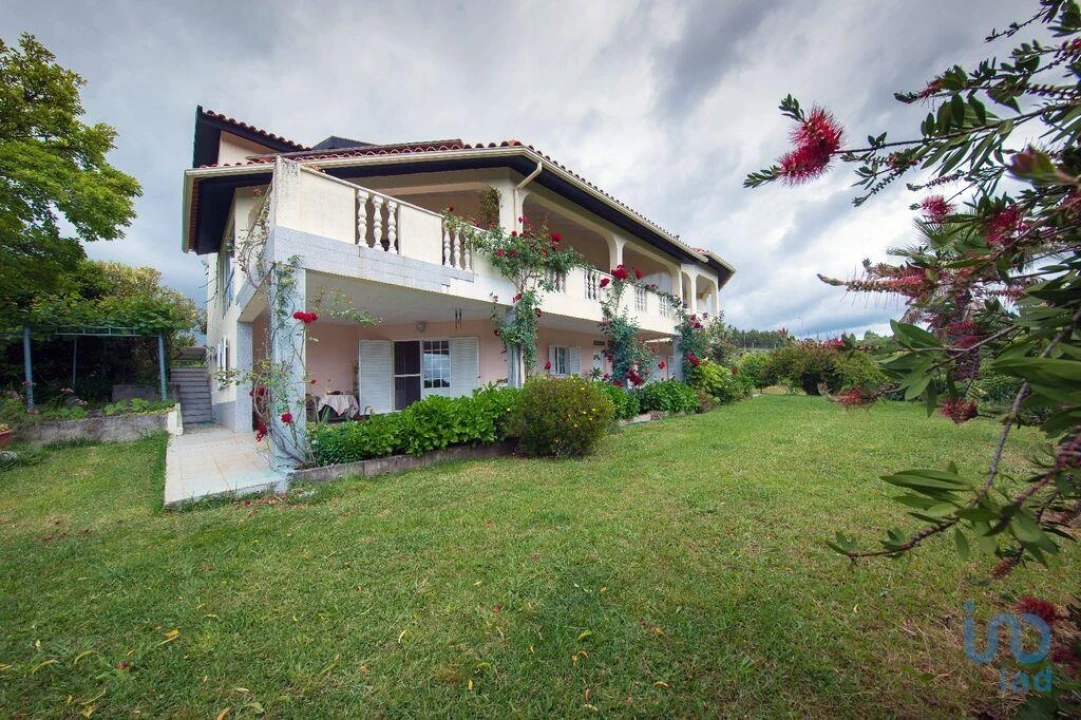 Moradia T6 para Venda em Candosa Foto 10